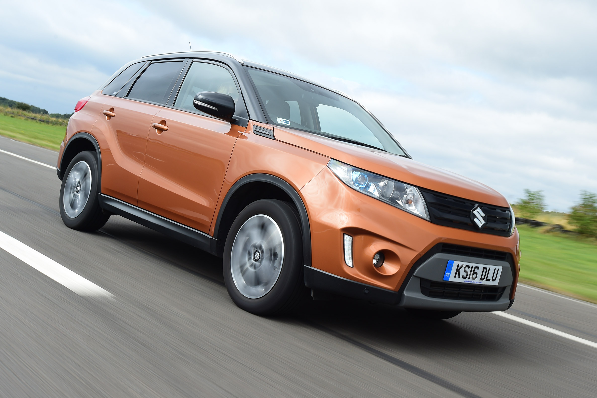 Suzuki Vitara - front