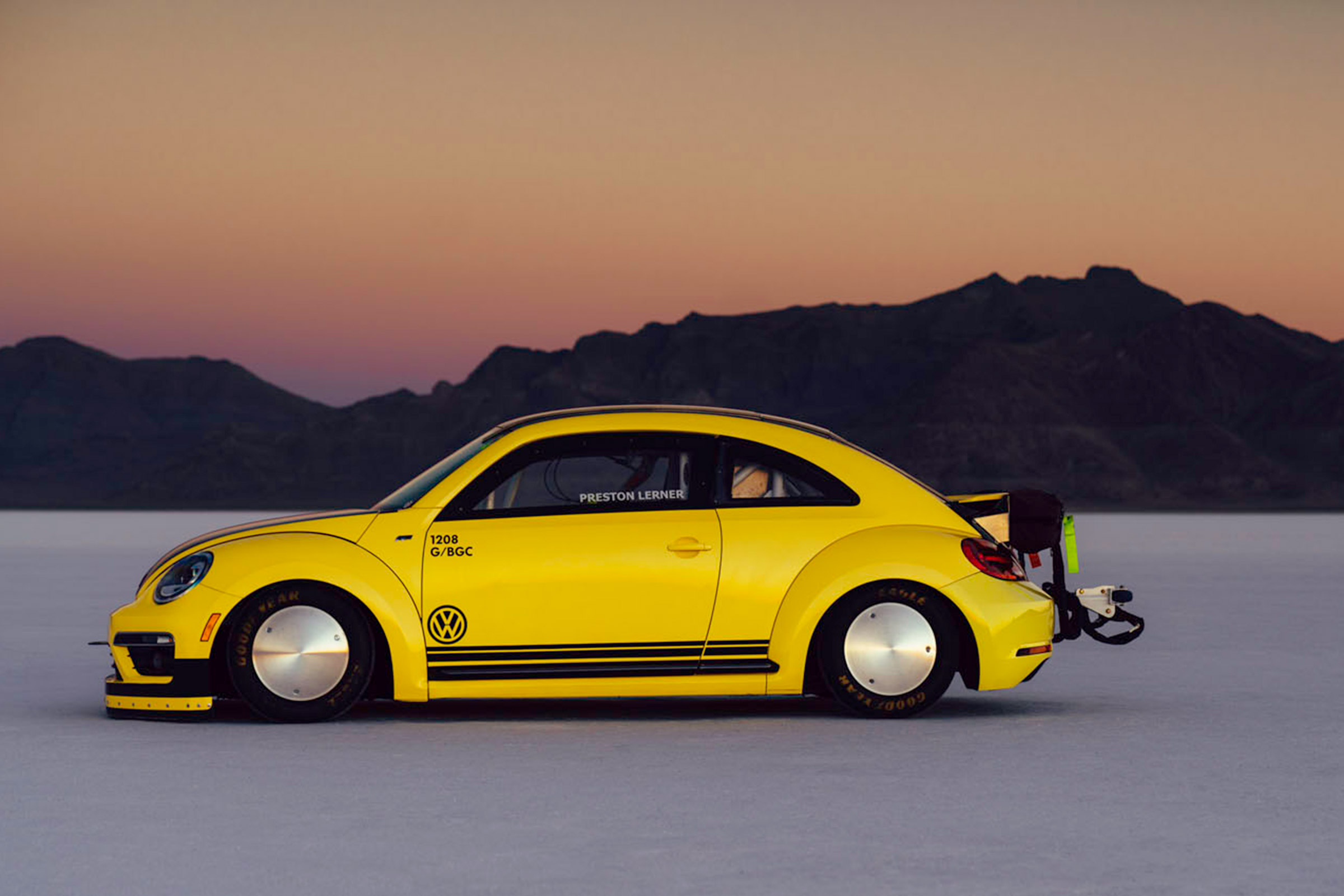 Volkswagen Beetle LSR - side profile