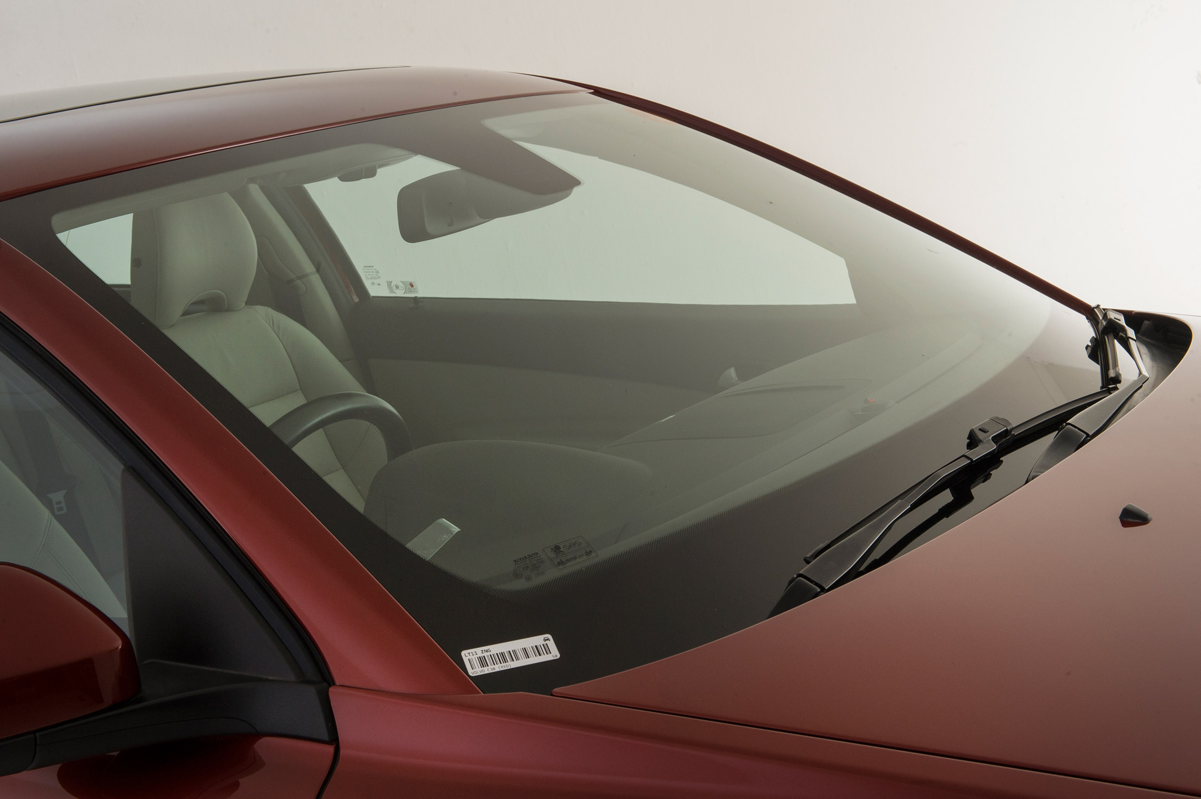 Used Volvo C30 - windscreen