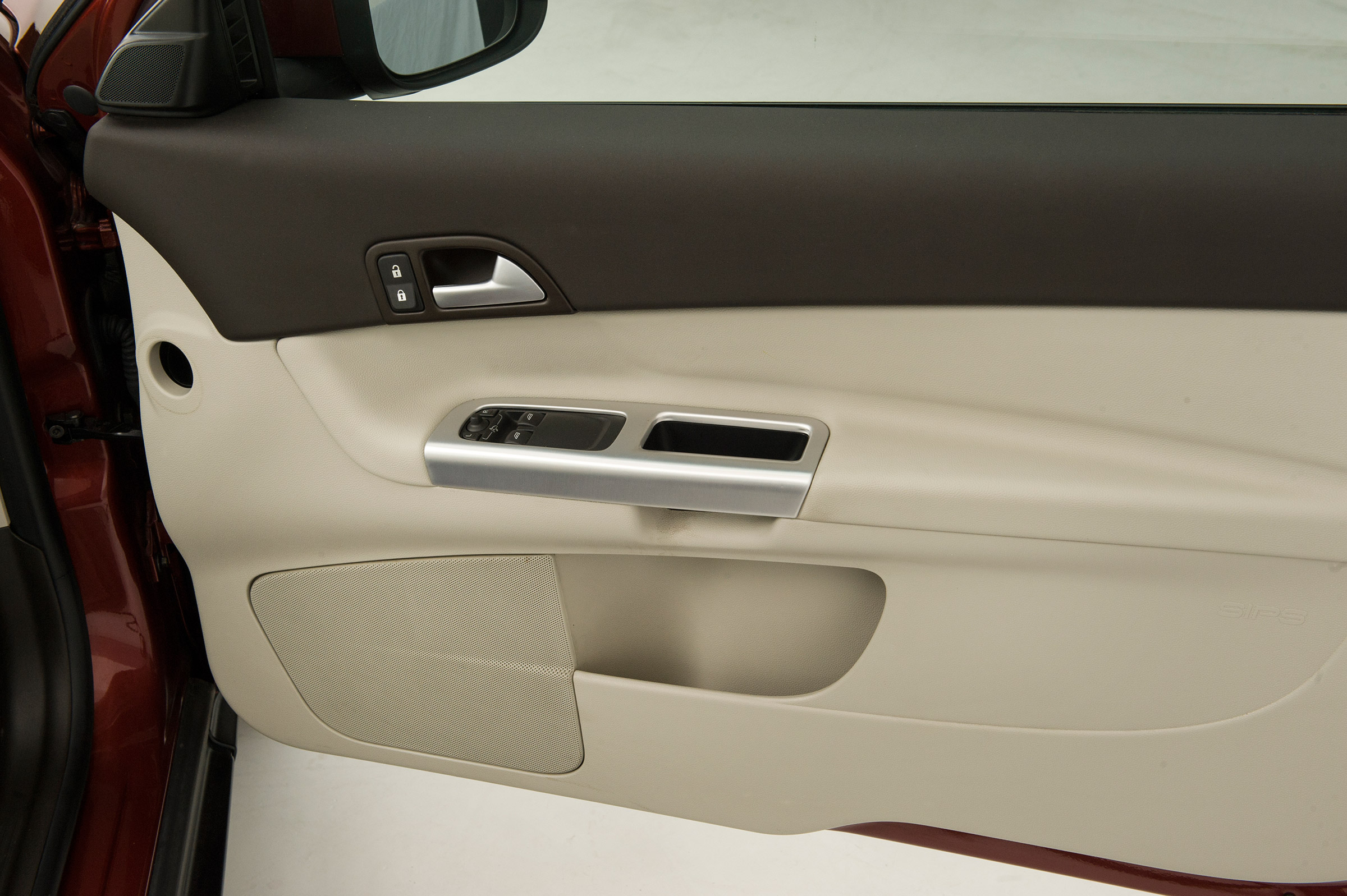 Used Volvo C30 - door 