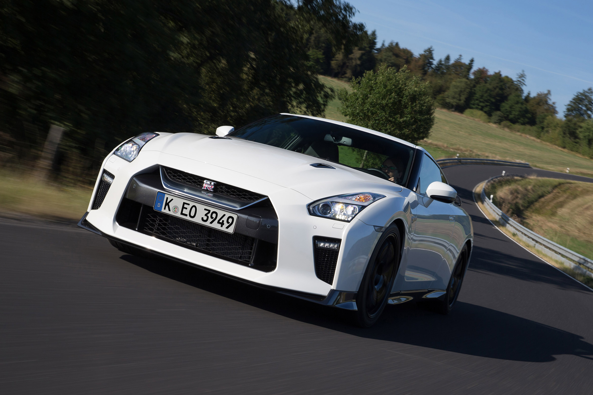 Nissan GT-R Track Edition - front