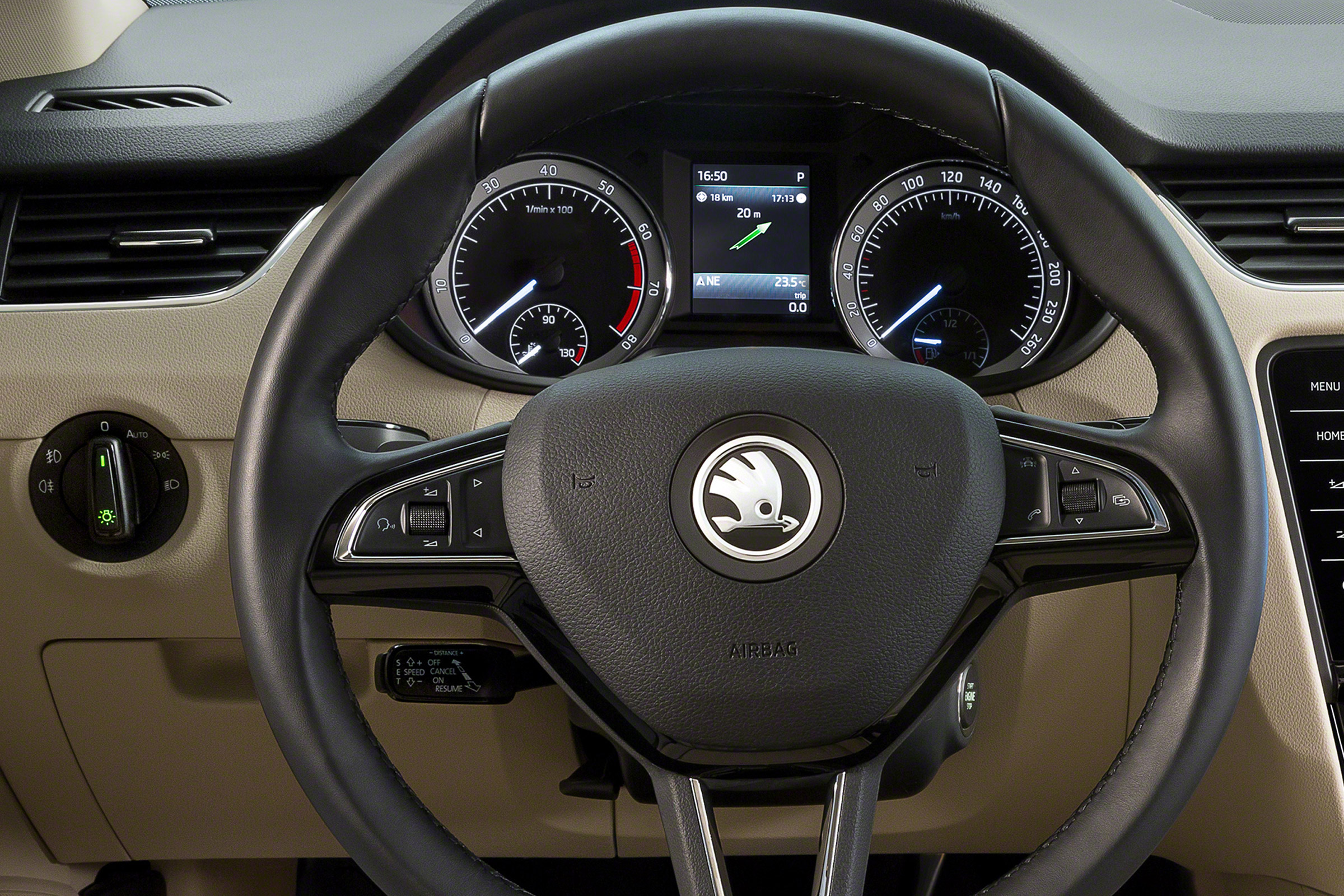 New 2017 Skoda Octavia facelift detail cabin