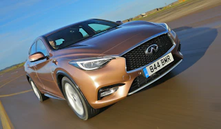 Infiniti Q30 1.6 DCT - front