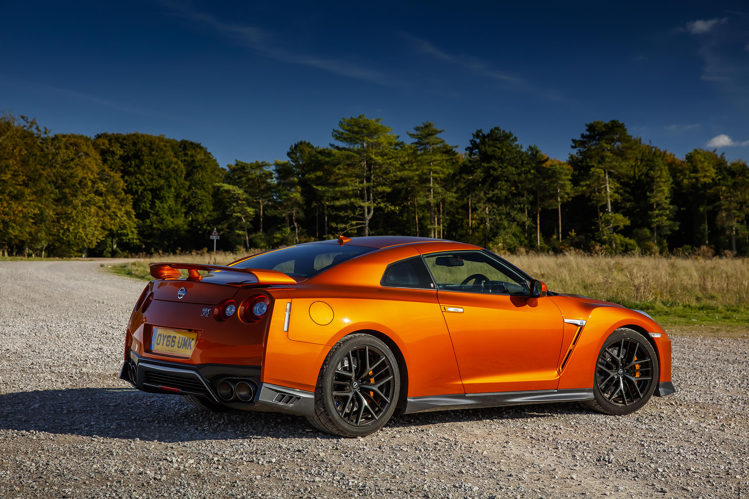 Nissan GT-R 2017 static