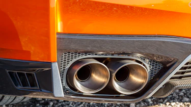 Nissan GT-R 2017 exhaust