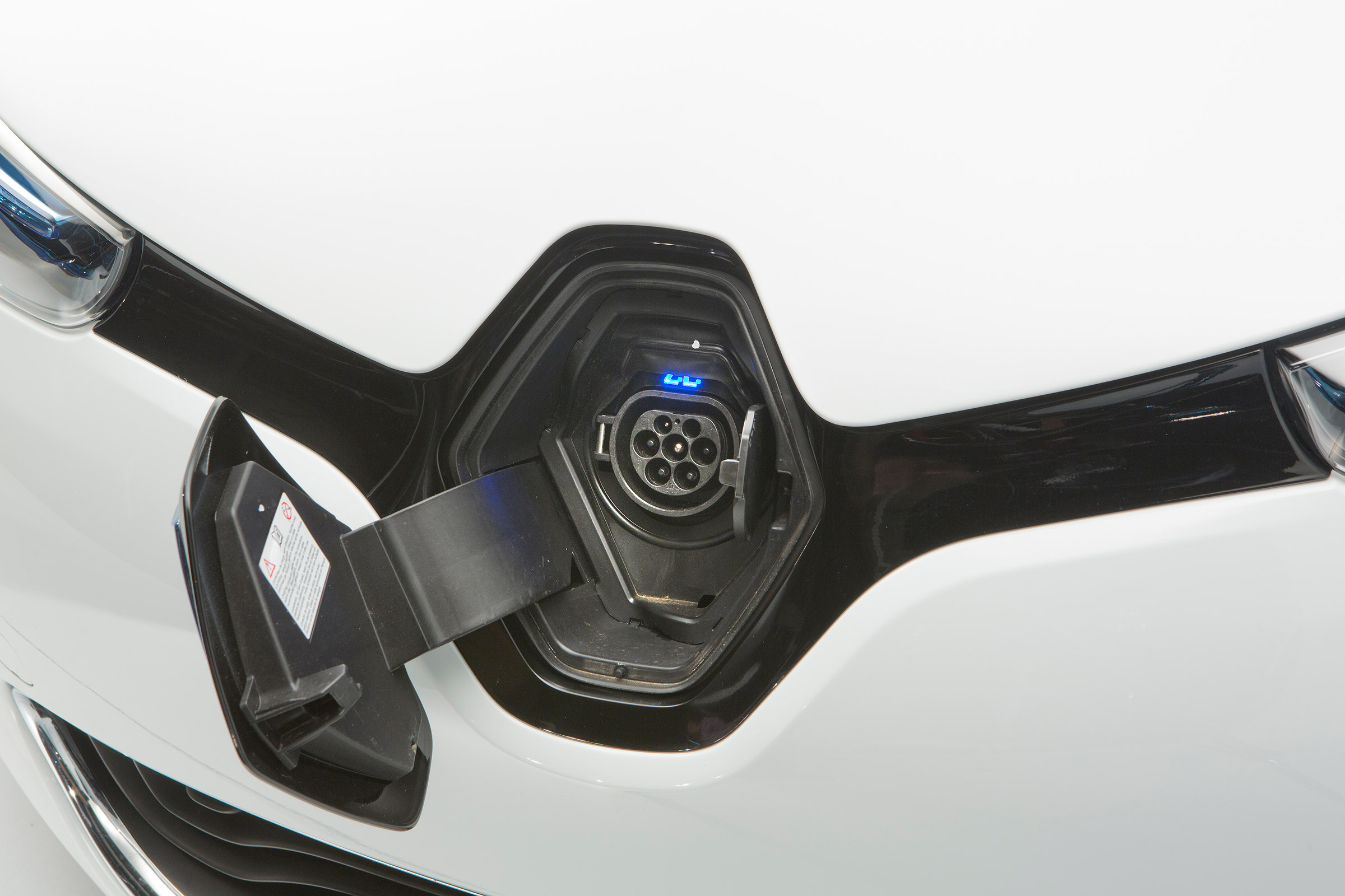 Used Renault ZOE - charging point