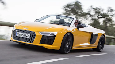Audi R8 Spyder 2016 - front tracking