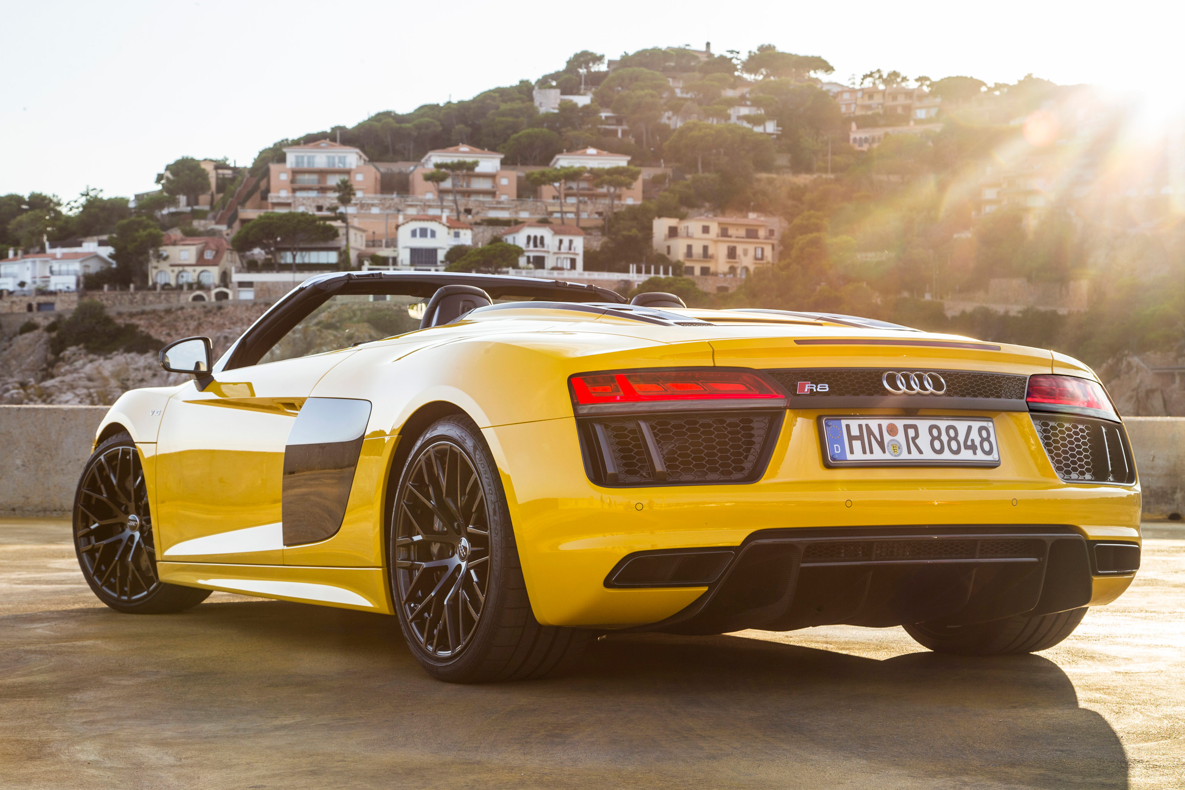 Audi R8 Spyder 2016 - rear quarter