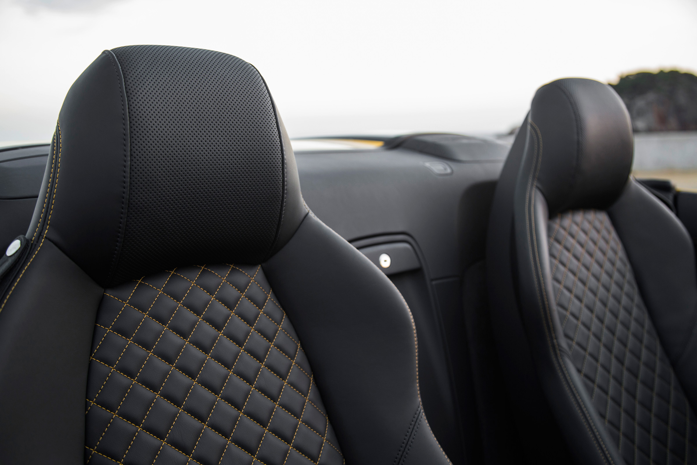 Audi R8 Spyder 2016 - seats