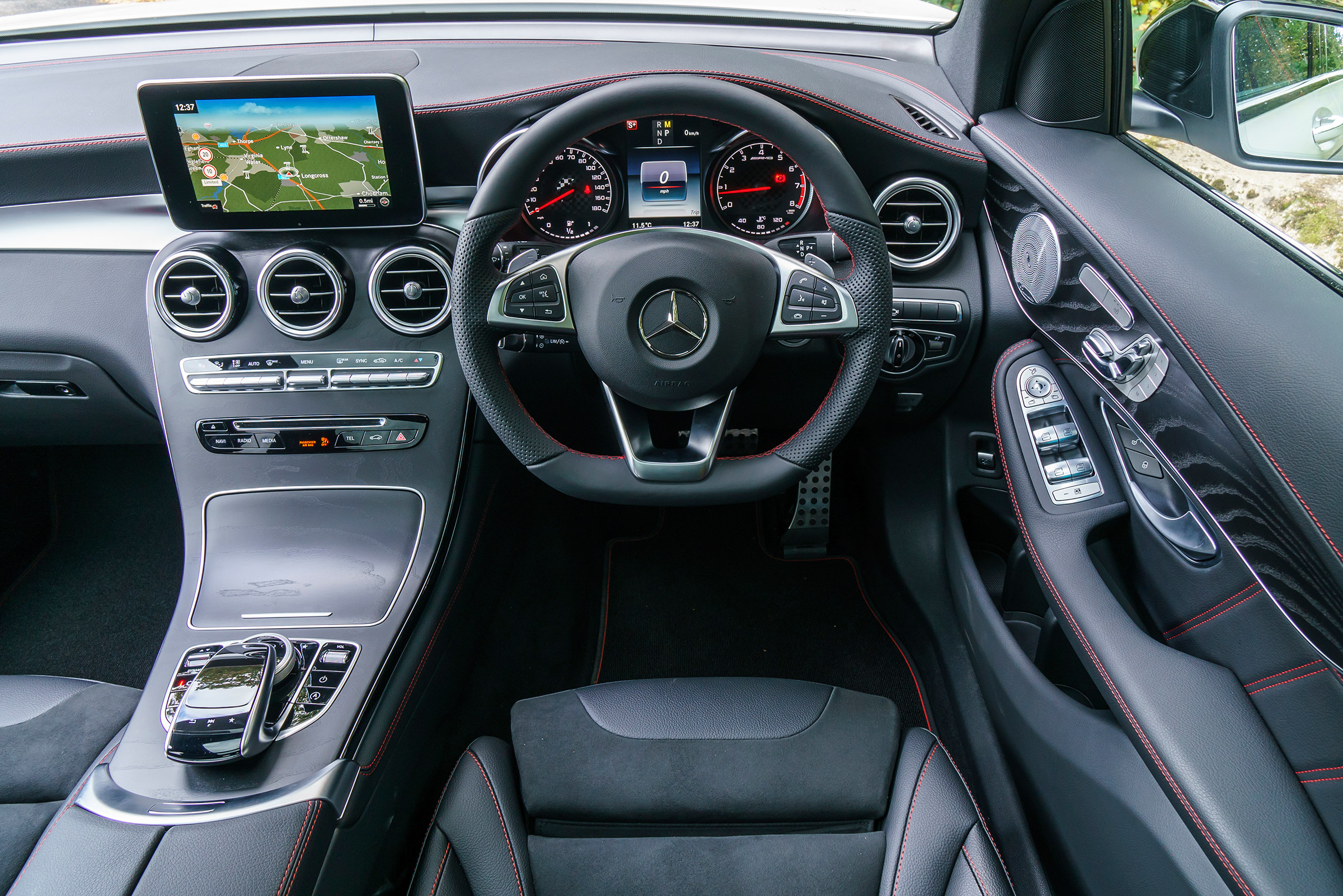 Mercedes-AMG GLC 43 4MATIC - dash