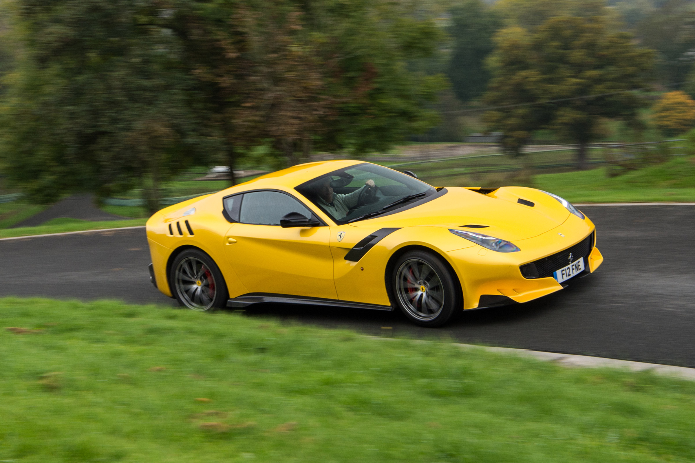 Ferrari F12tdf - side