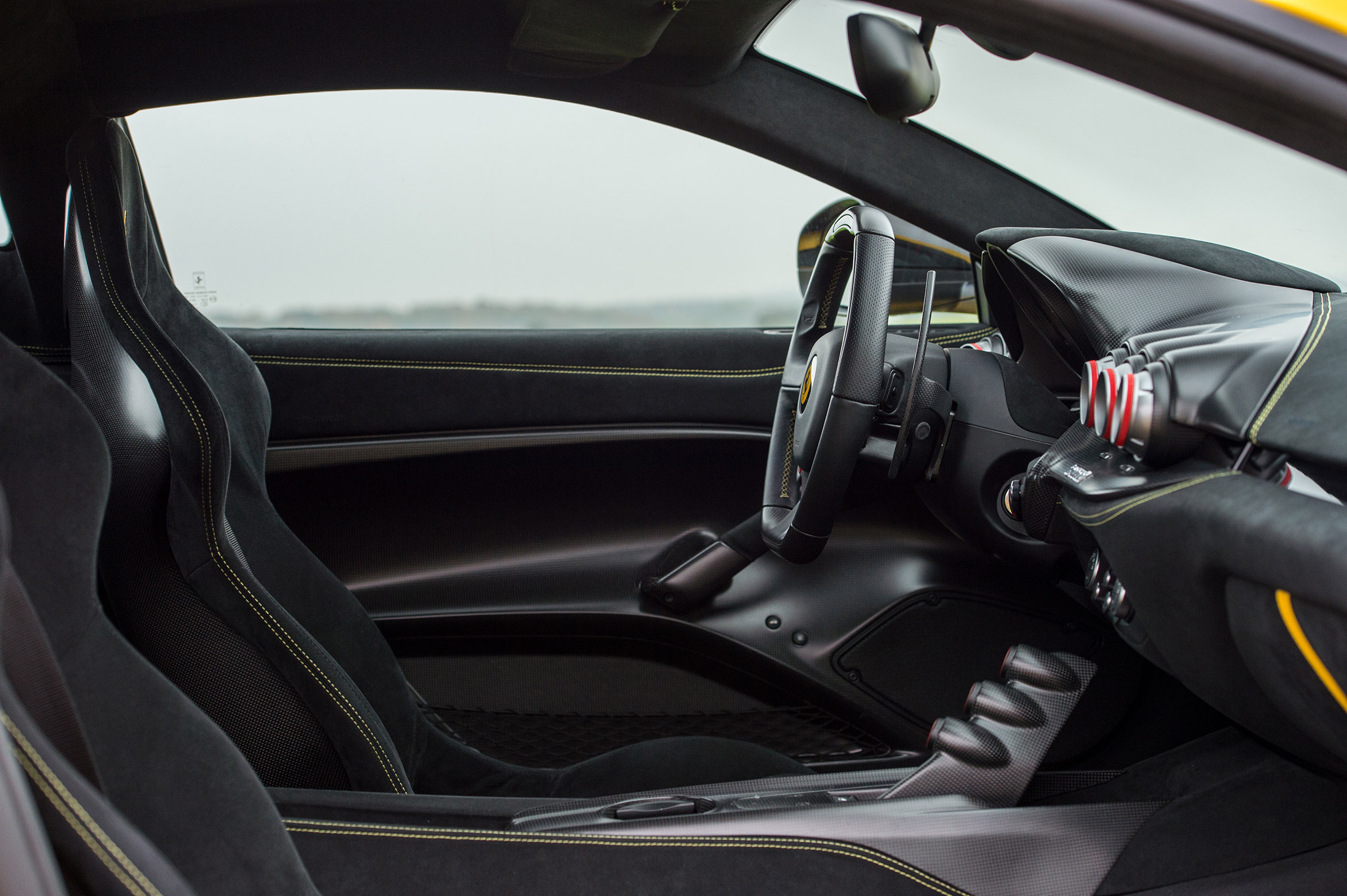 Ferrari F12tdf - interior