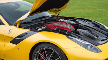 Ferrari F12tdf - engine