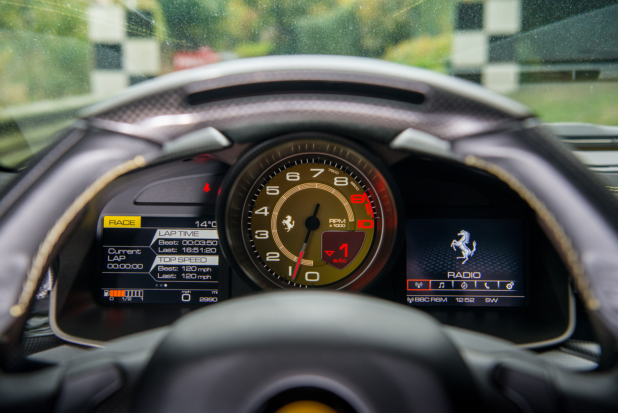 Ferrari F12tdf - dials