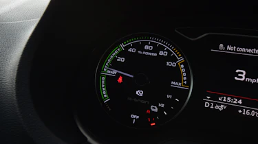 Audi A3 e-tron - dial