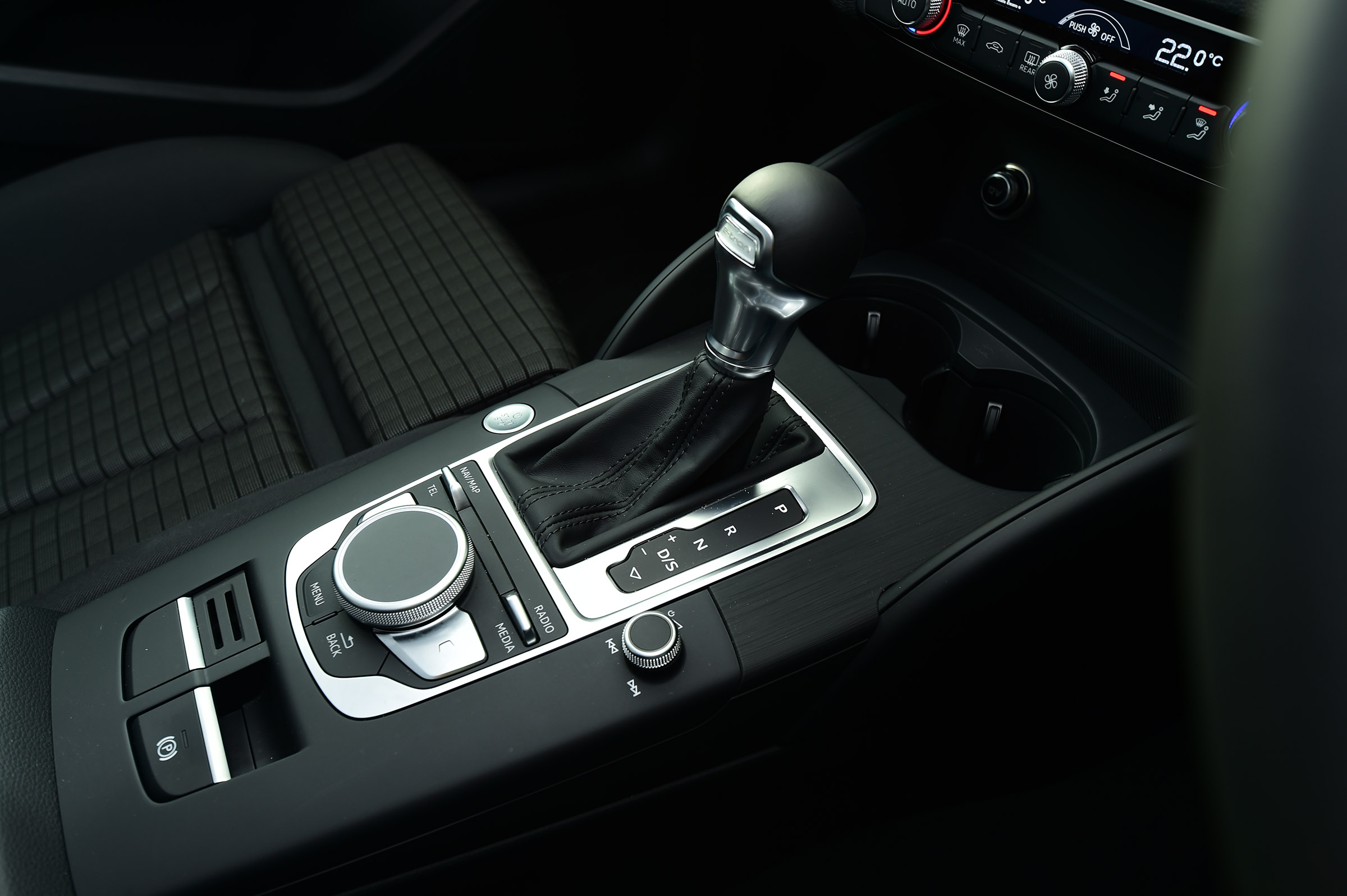 Audi A3 e-tron - gear stick