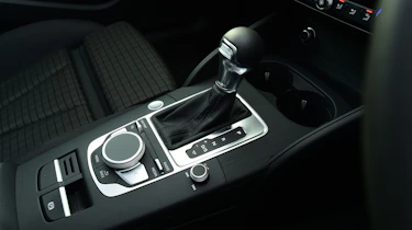Audi A3 e-tron - gear stick