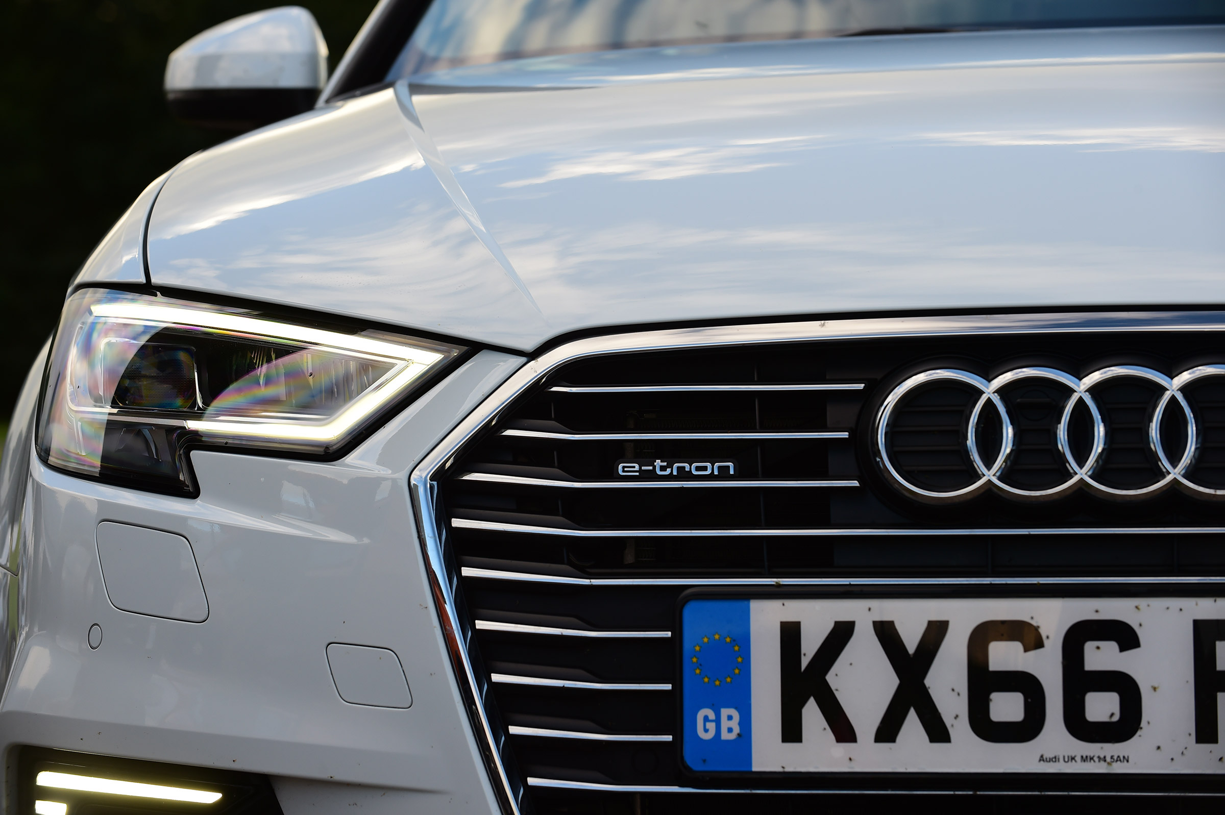 Audi A3 e-tron - front detail