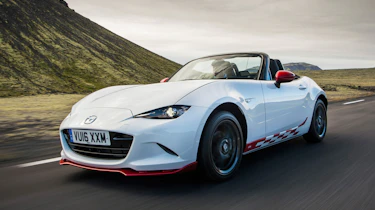 Mazda MX-5 Icon - front tracking 2