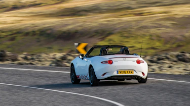 Mazda MX-5 Icon - rear cornering