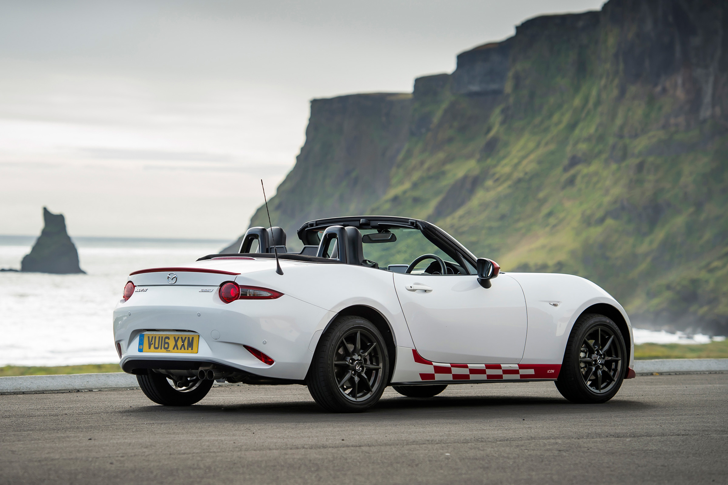Mazda MX-5 Icon - rear quarter