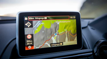Mazda MX-5 Icon - infotainment