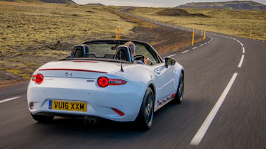 Mazda MX-5 Icon - rear tracking