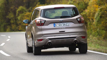 Ford Kuga Vignale 2016 - rear cornering