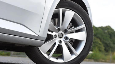 Skoda Superb Estate - wheel detail