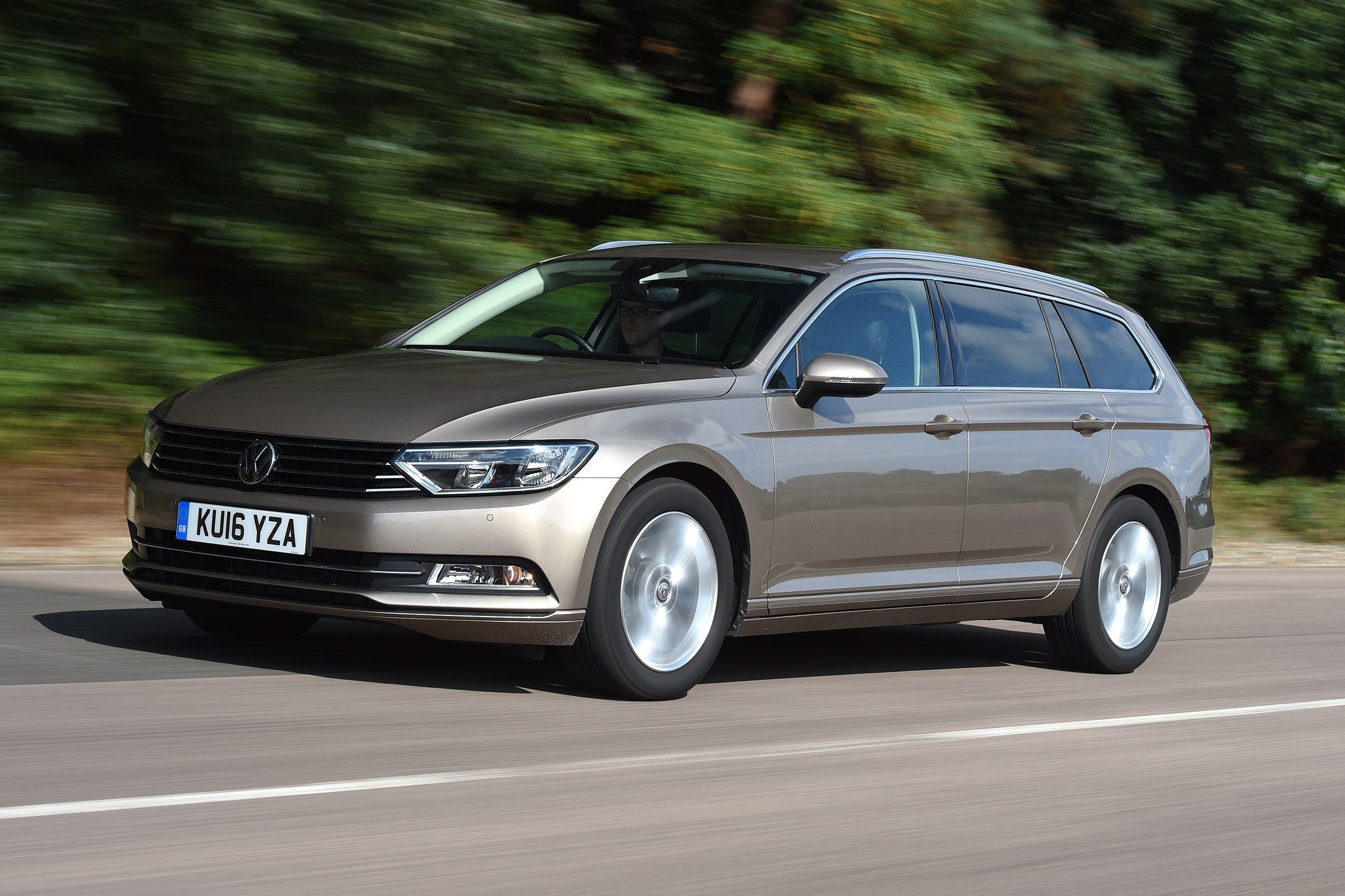 Volkswagen Passat Estate - header
