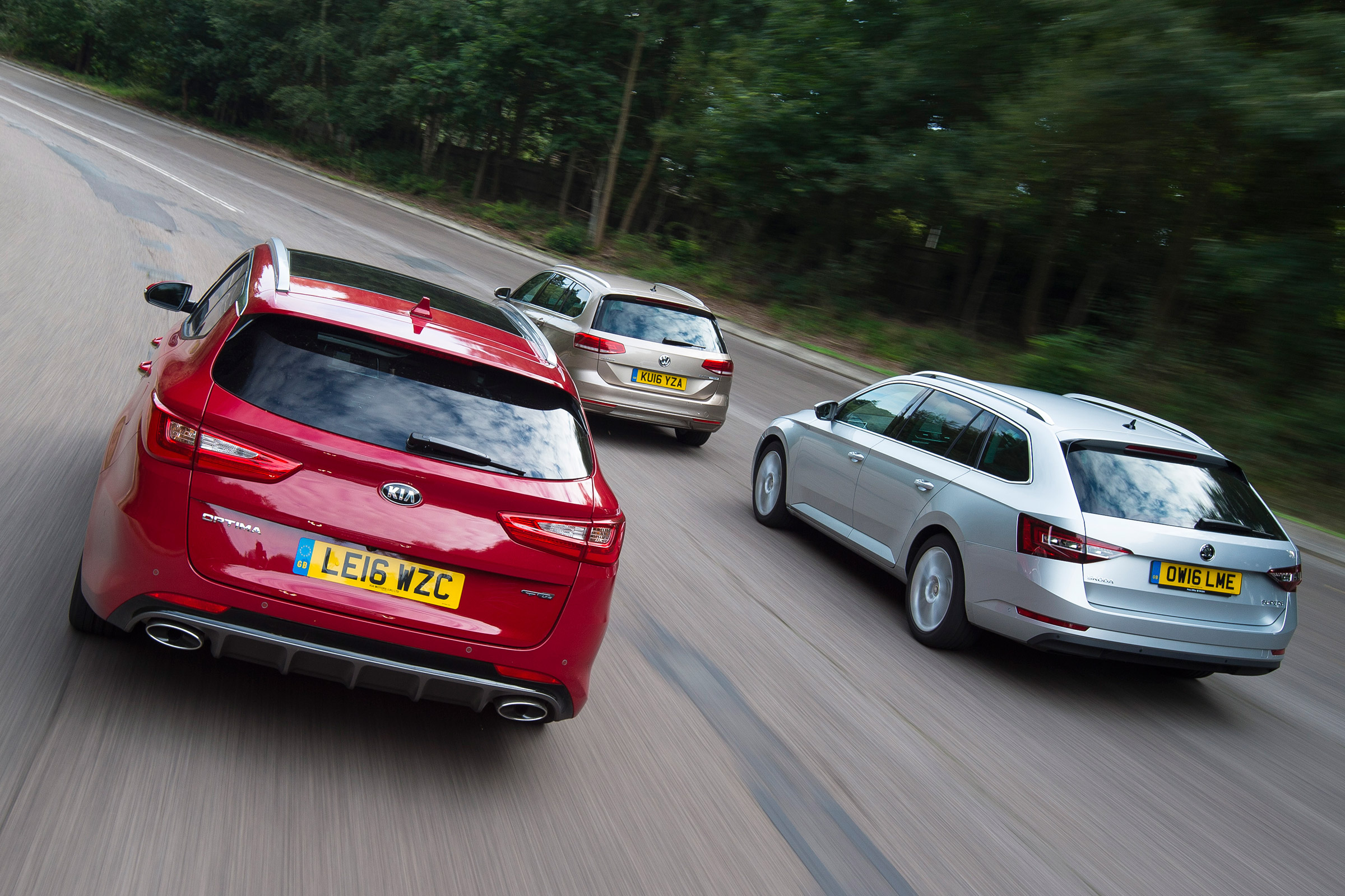 Kia Optima Sportswagon vs Skoda Superb Estate vs Volkswagen Passat Estate - header