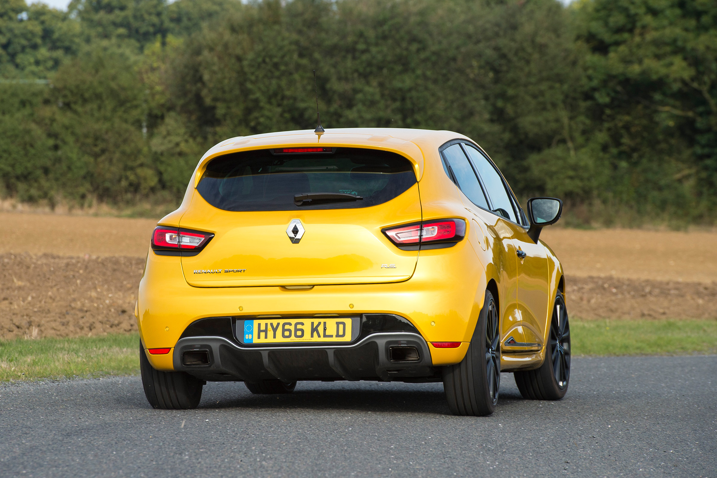 Renault Clio RS 220 Trophy - rear