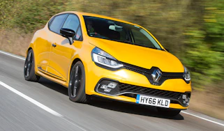 Renault Clio RS 220 Trophy - front