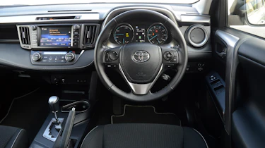 Toyota RAV4 Hybrid - dash