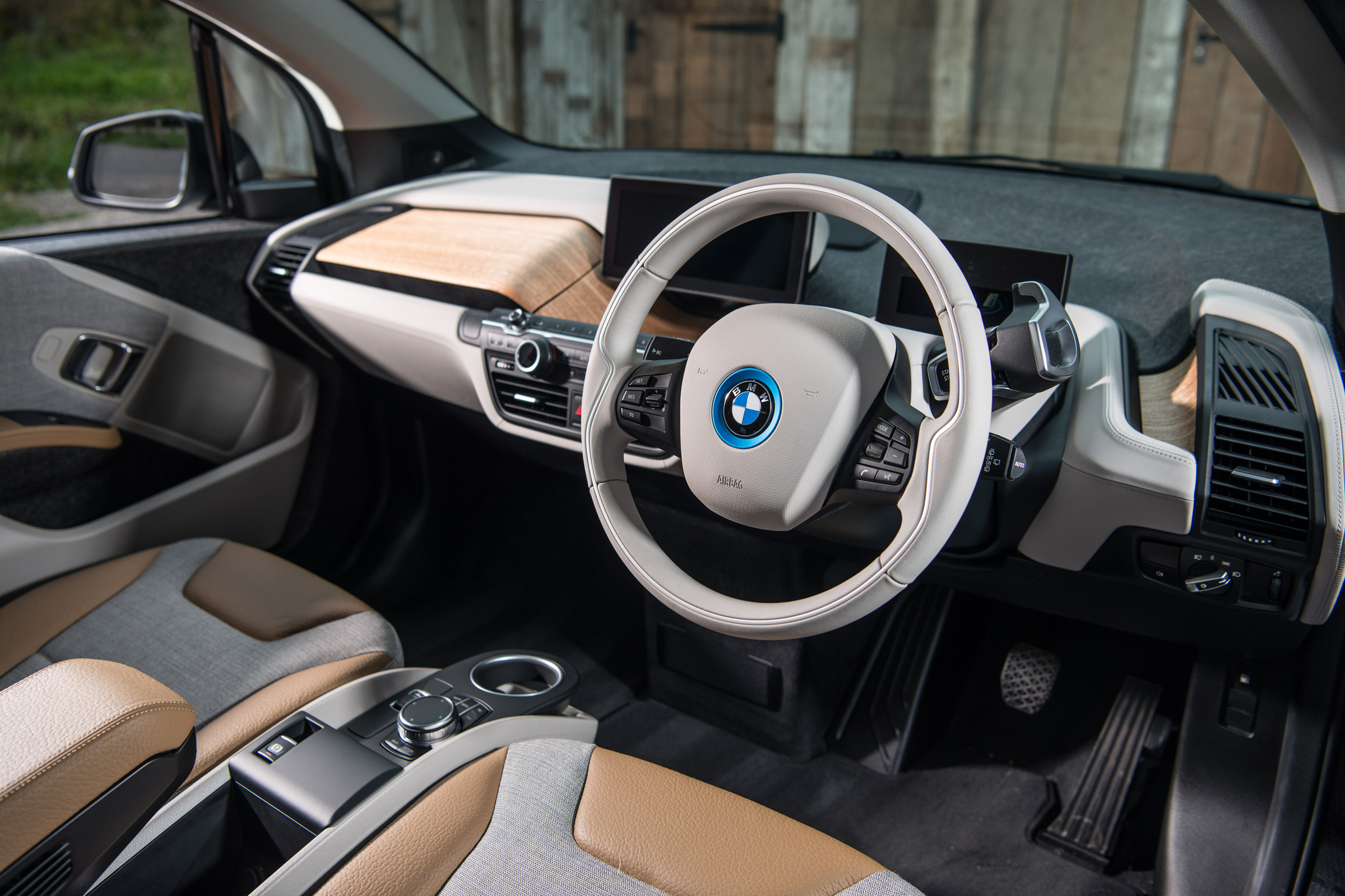 BMW i3 REx 94AH - new interior 2