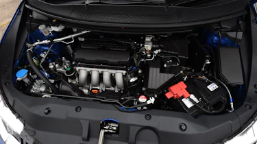 Honda Civic Sport - engine