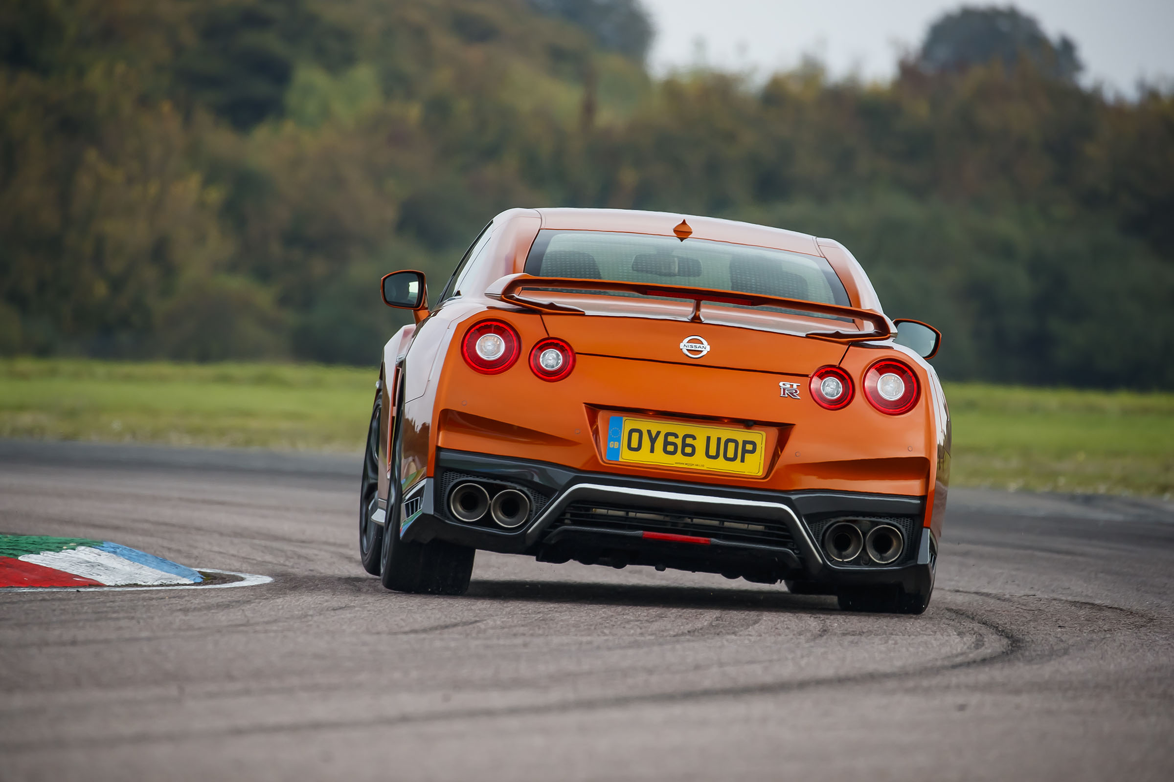 Nissan GT-R 2017 track rear
