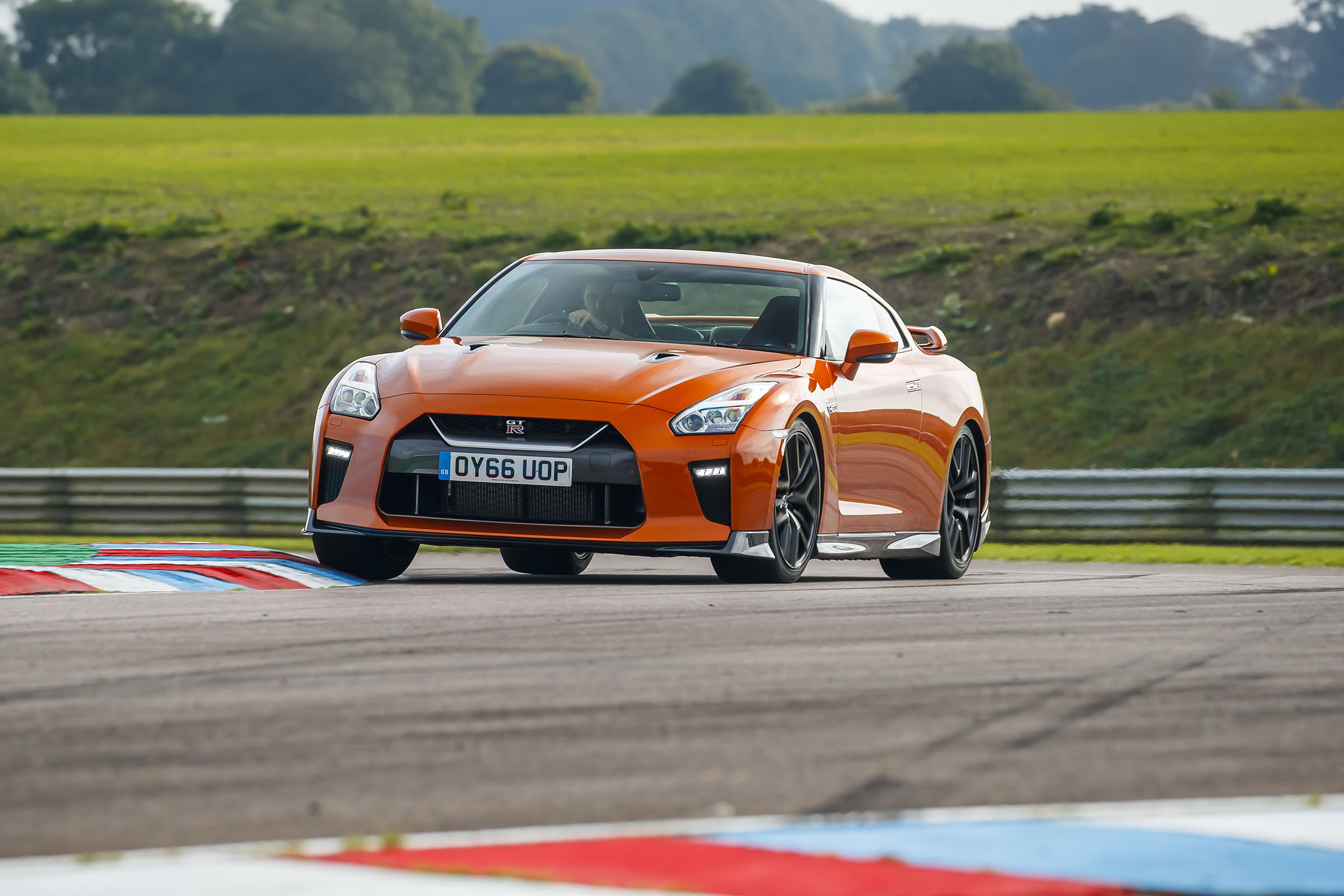 Nissan GT-R 2017 driving
