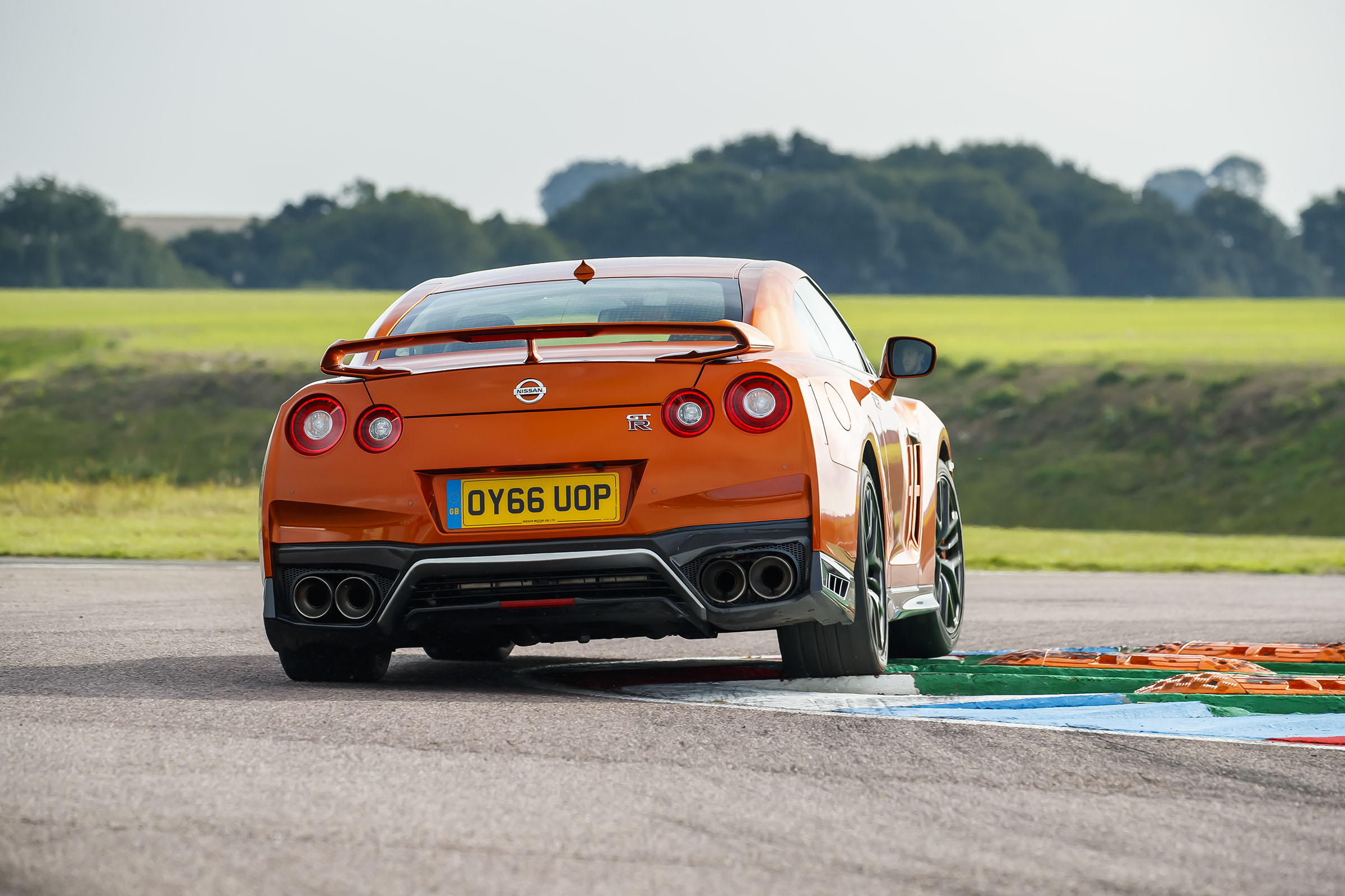 Nissan GT-R 2017 cornering rear