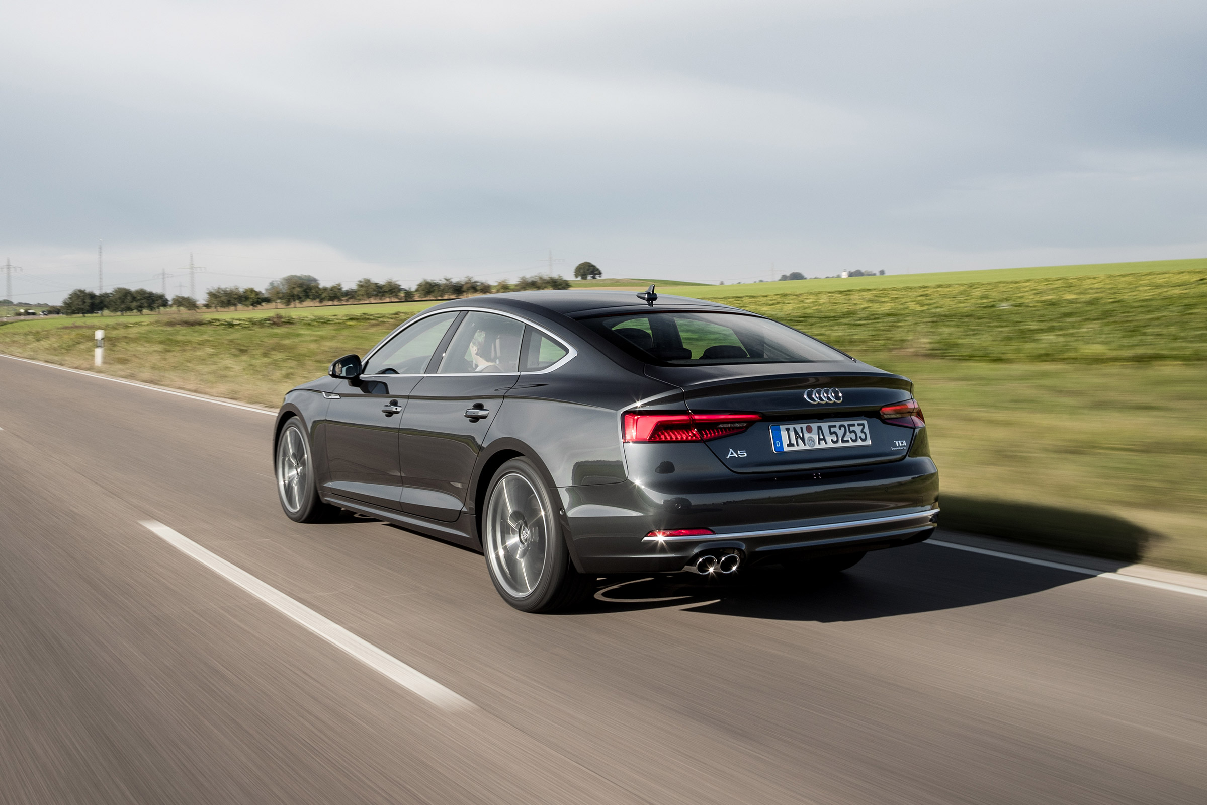 Audi A5 Sportback - rear tracking