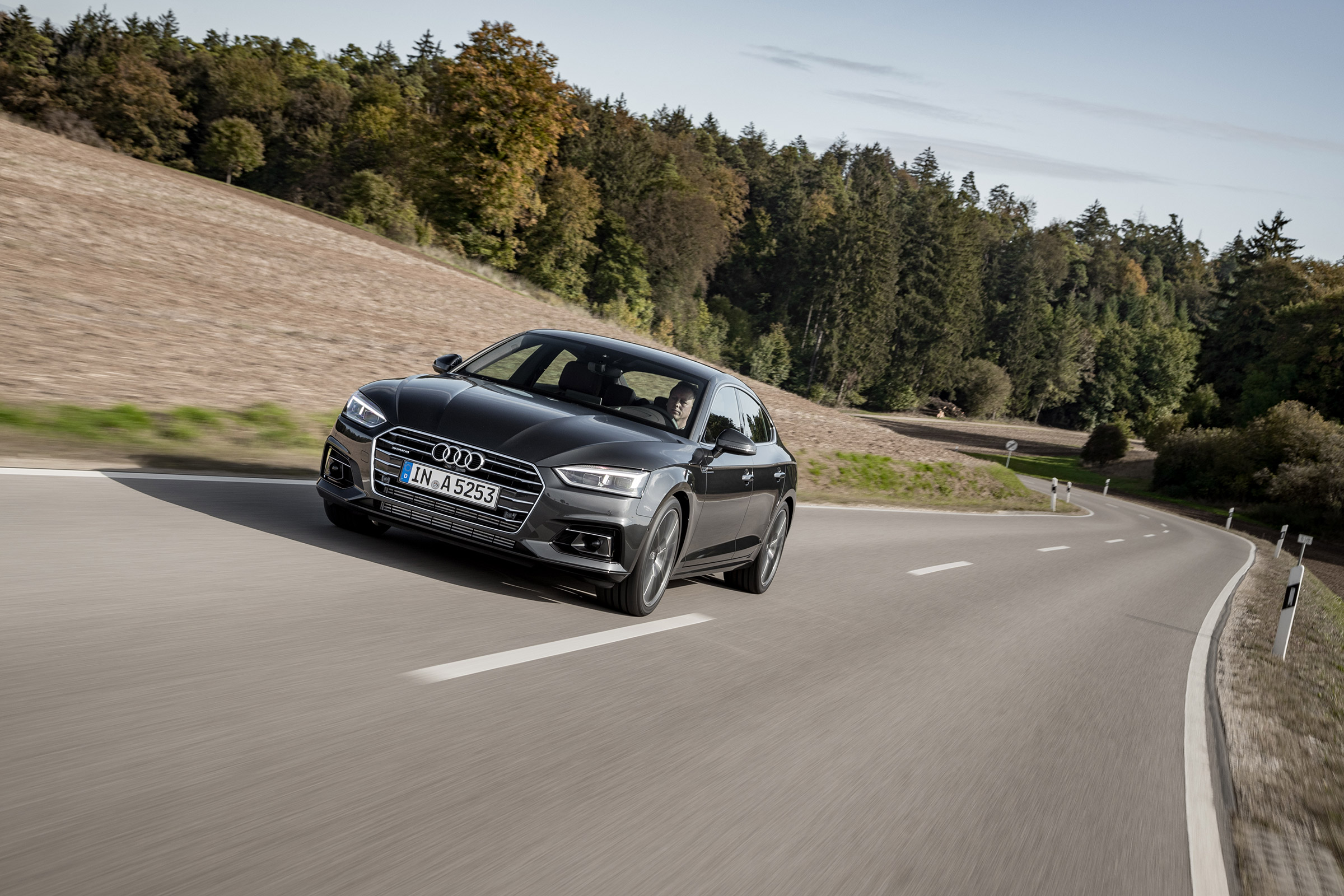 Audi A5 Sportback - front panning