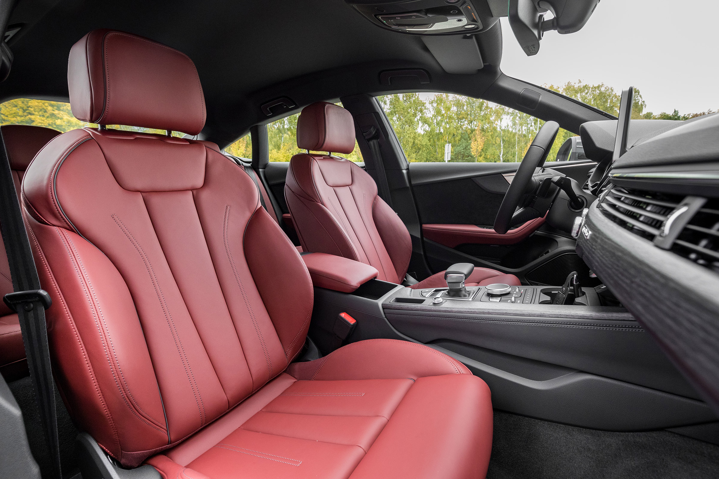 Audi A5 Sportback - front seats