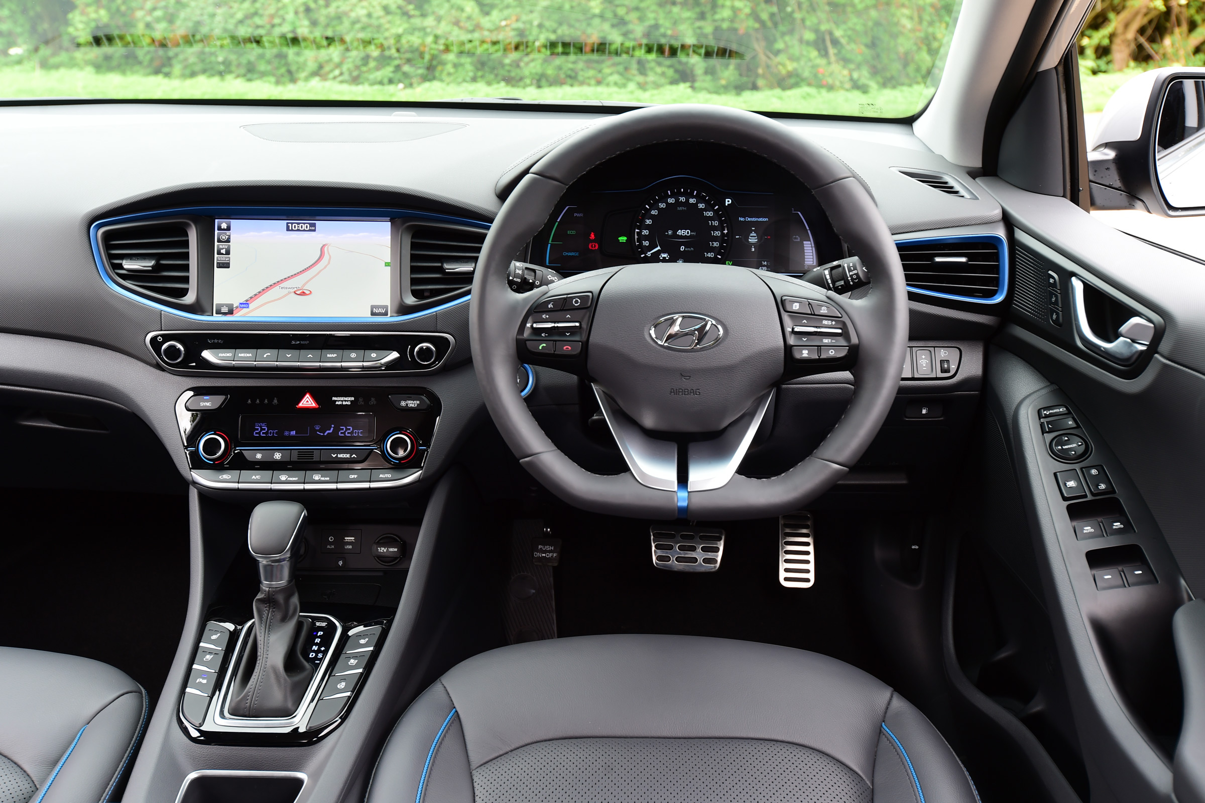 Hyundai IONIQ hybrid 2016 UK - interior