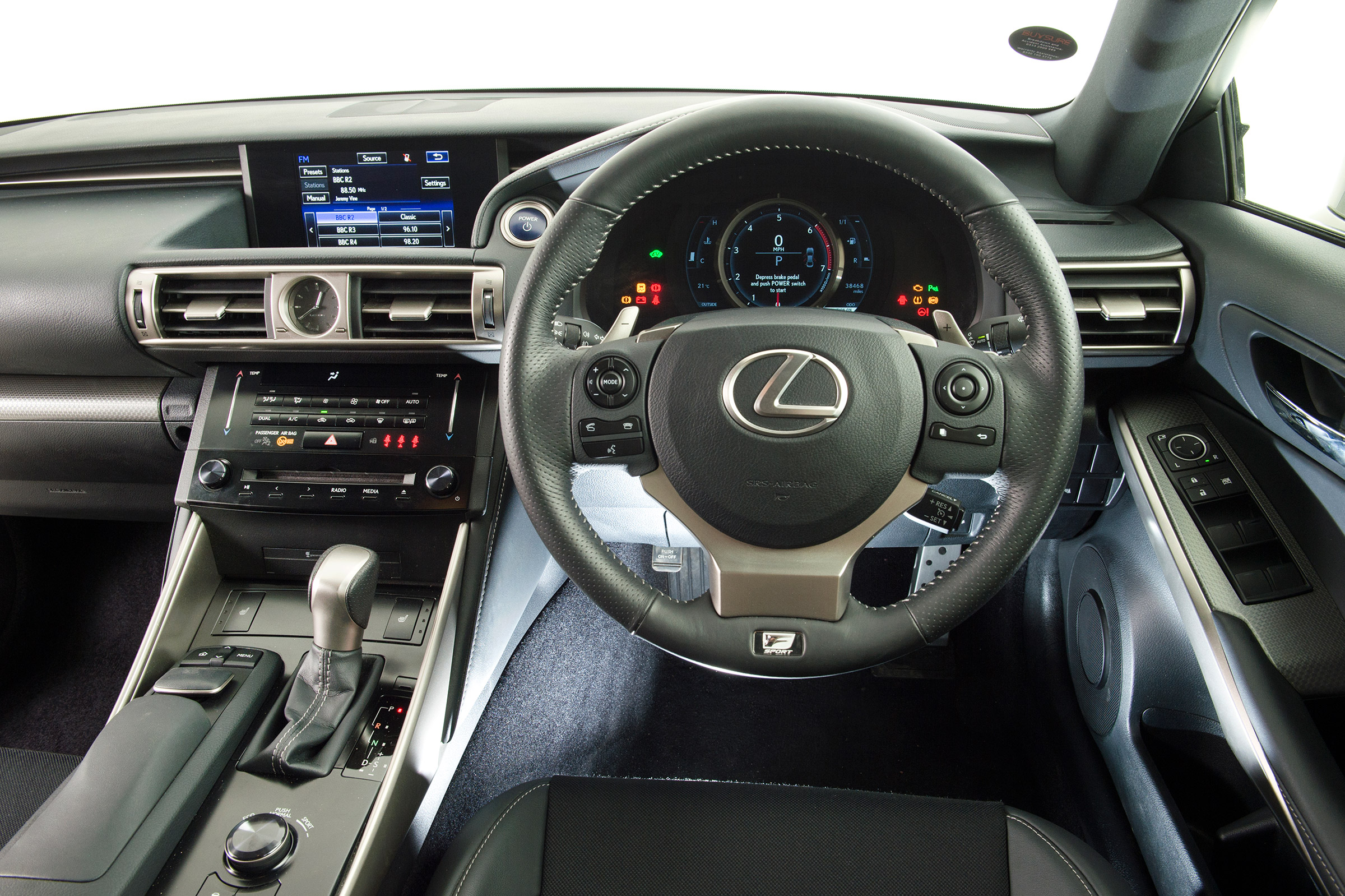 Used Lexus IS - dash