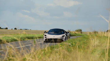 McLaren 650S replacement - spyshot front distance