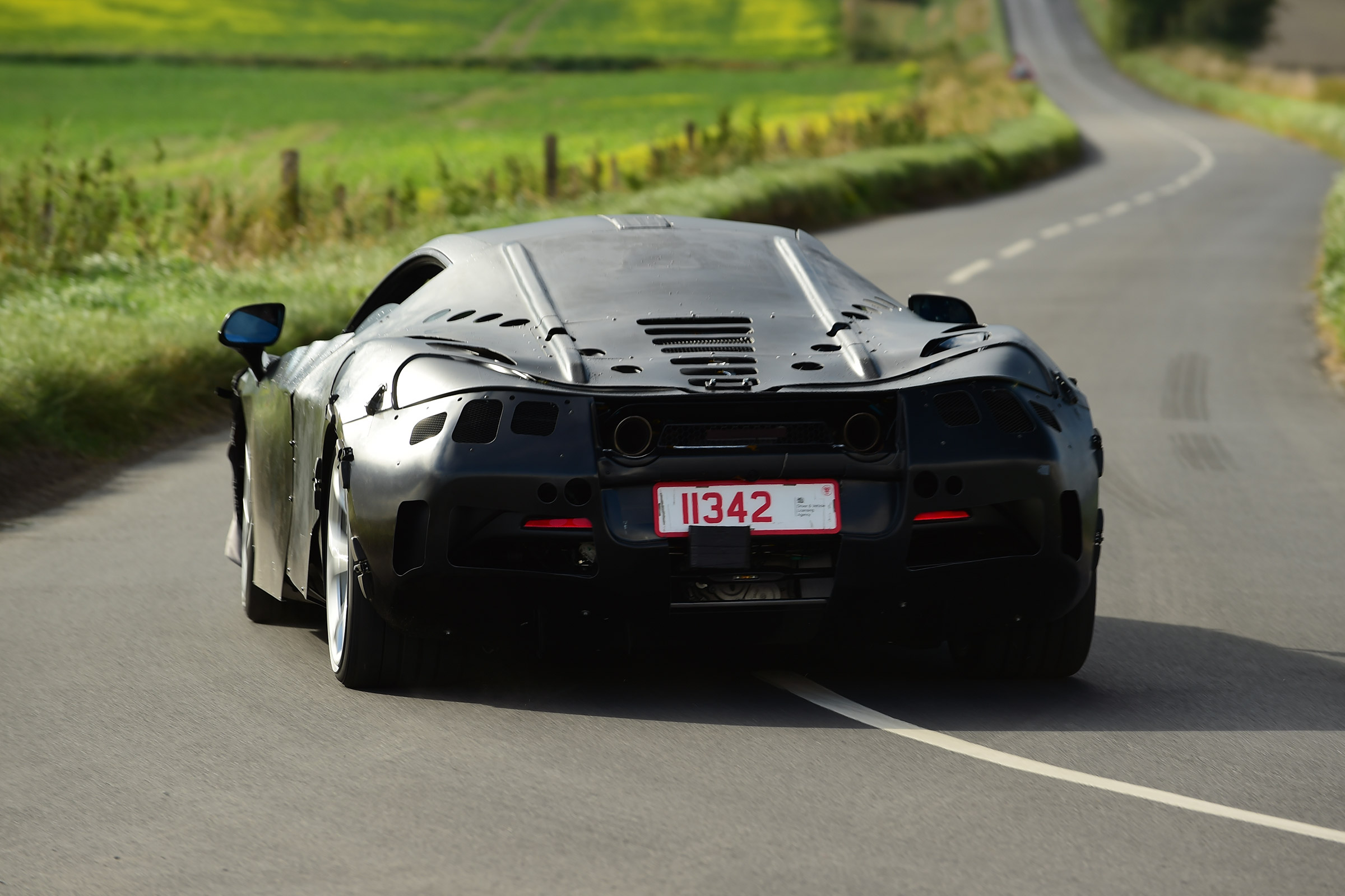 McLaren 650S replacement - spyshot rear action