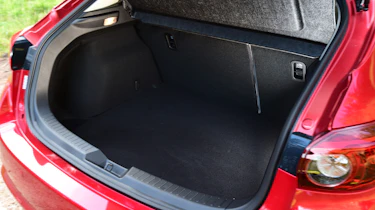 Mazda 3 2016 - boot