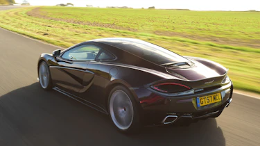 McLaren 570GT - rear tracking