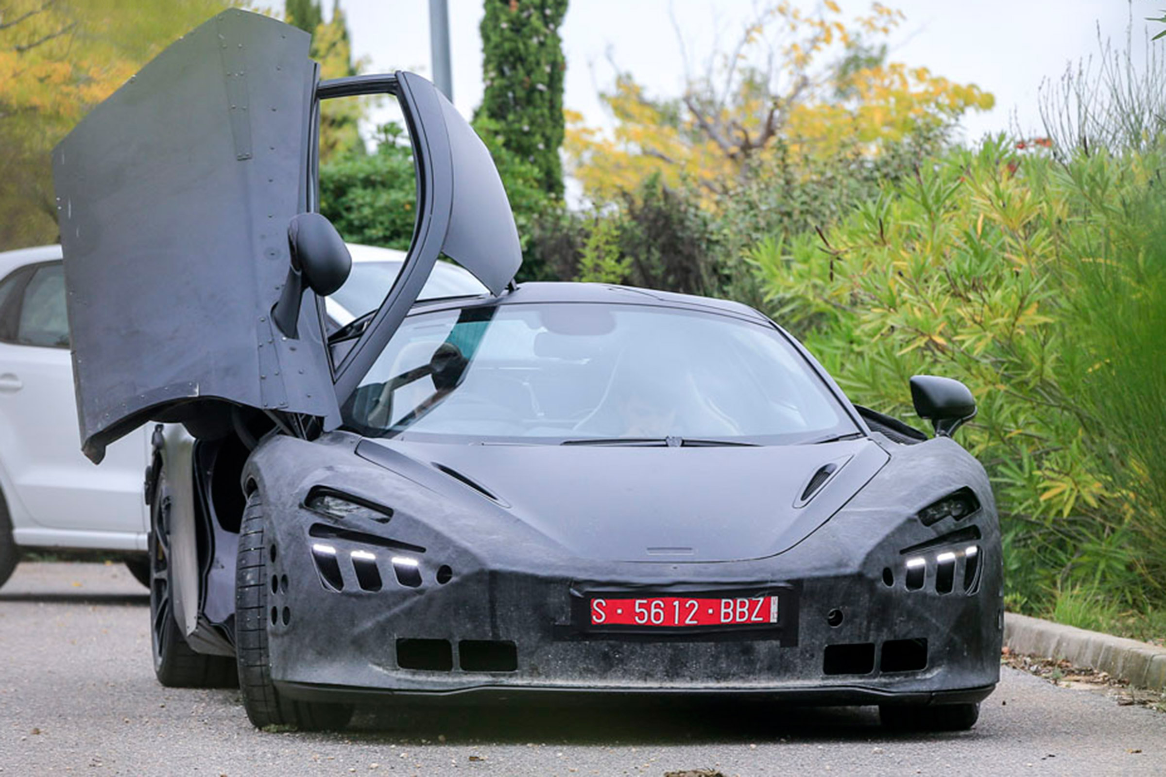 McLaren 650S replacement - spyshot front