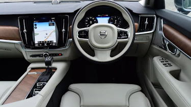 Volvo V90 - dash